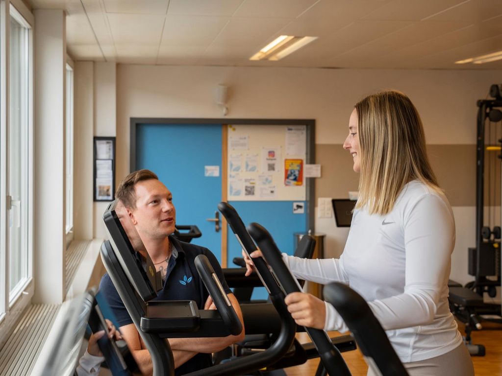 Medizinische Trainingstherapie MTT an Geräten bei Dreivital in Heerbrugg
